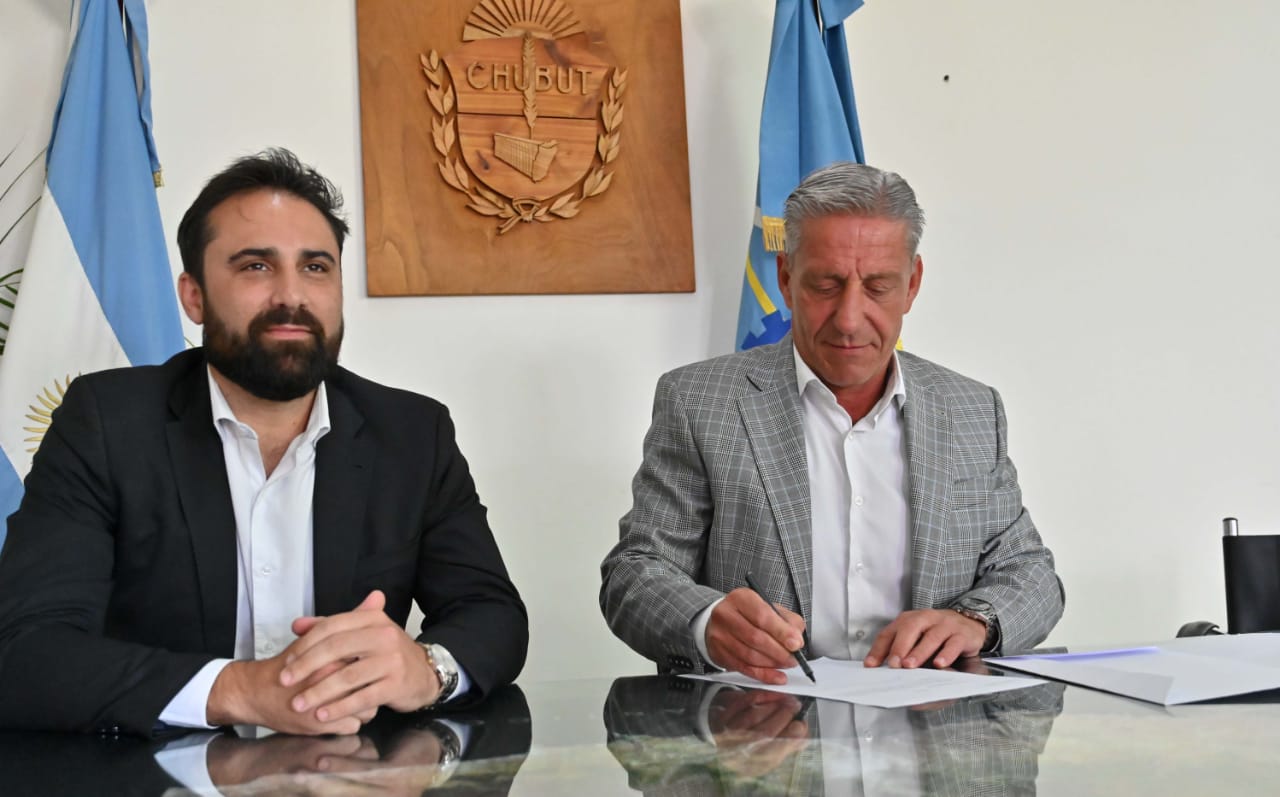Arcioni promulgó la Ley para la Sustentabilidad de la Ganadería extensiva en Chubut