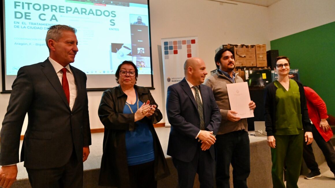 Arcioni acompañó la presentación de los resultados del ensayo clínico de cannabis medicinal en Puerto Madryn