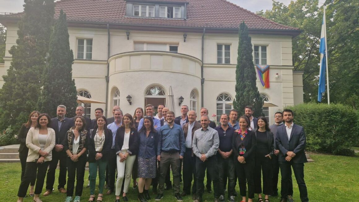 Chubut expuso en Alemania su experiencia sobre el cannabis medicinal