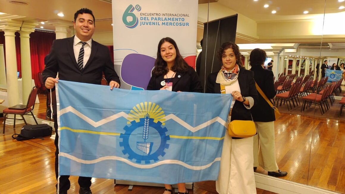 Estudiante de Chubut representó al país en el Parlamento Juvenil del Mercosur