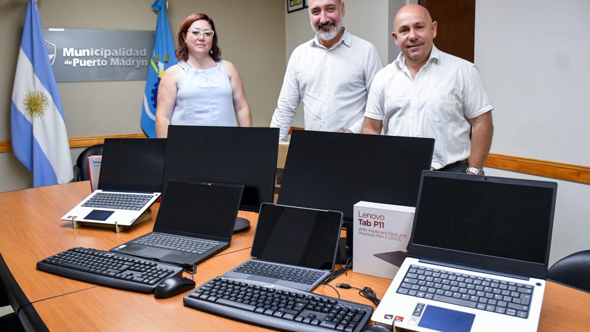 Sastre Presentó Equipamiento Para Seguir Avanzando En La Modernización Del Estado Municipal