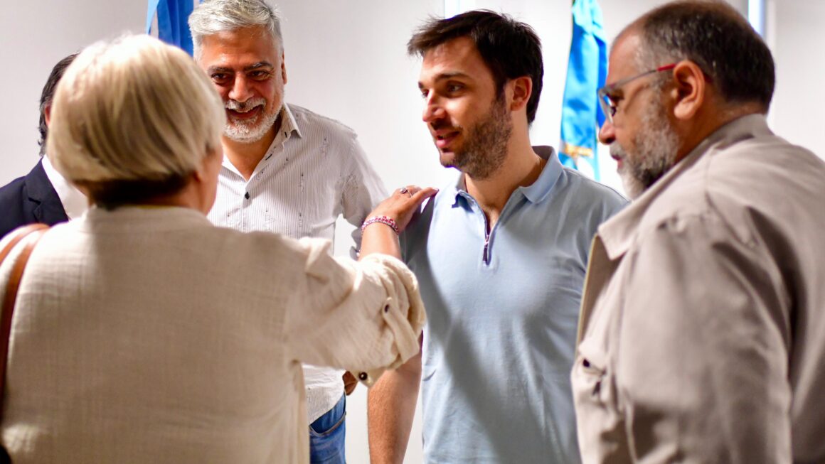 El Gobierno del Chubut acordó paritarias con los gremios estatales