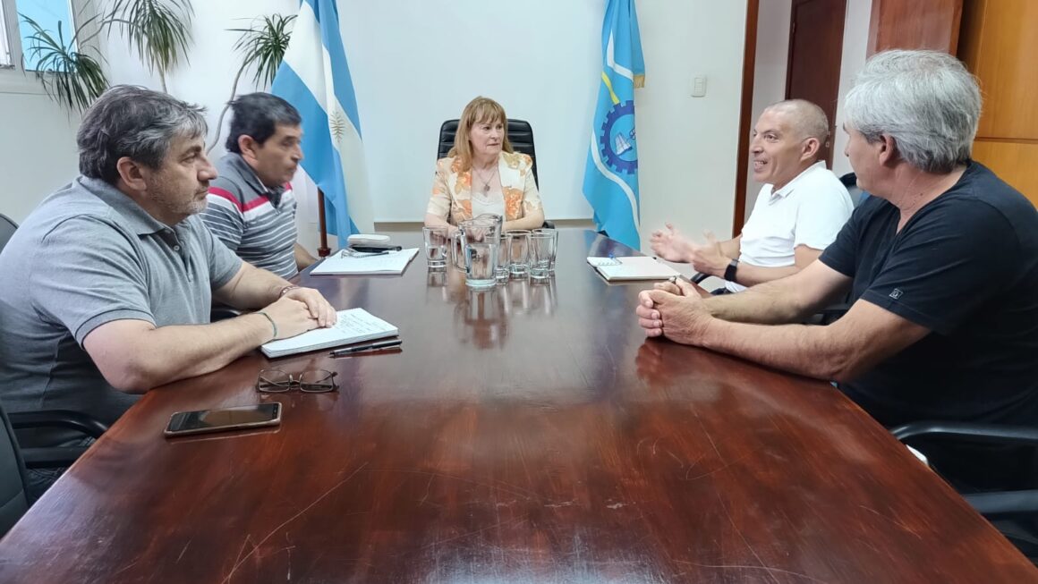 Provincia avanza con el proyecto de plantación de maíz para generación de energía