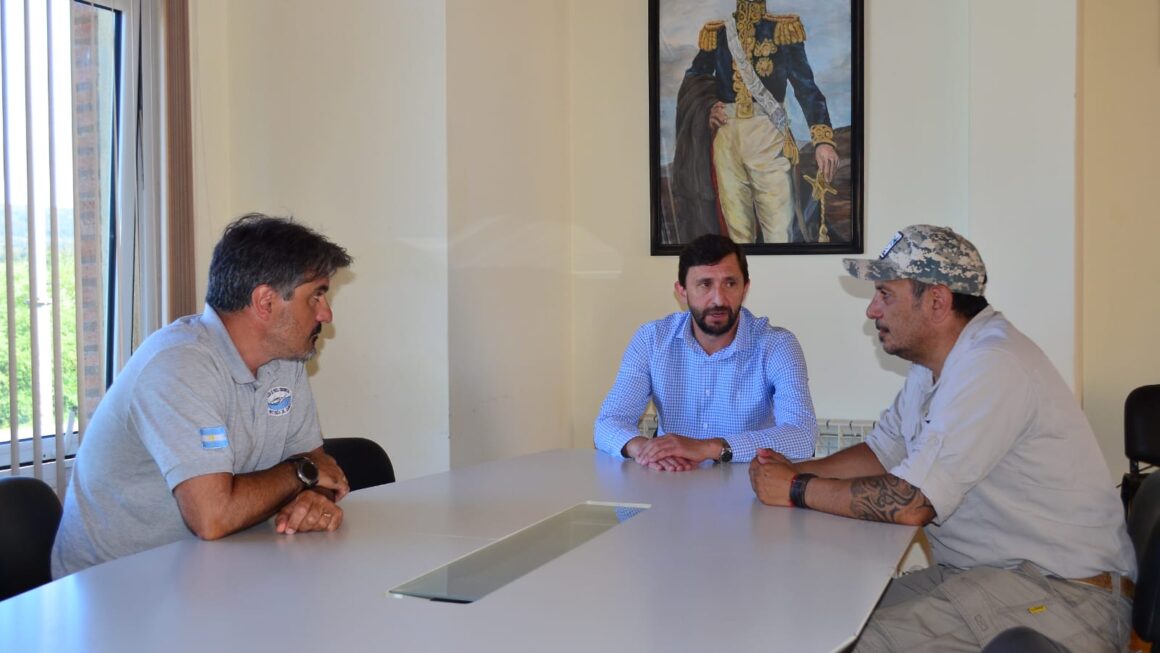Temporada de Pesca Deportiva Continental: Provincia impulsa estrategias para el control y protección del recurso en la Cordillera