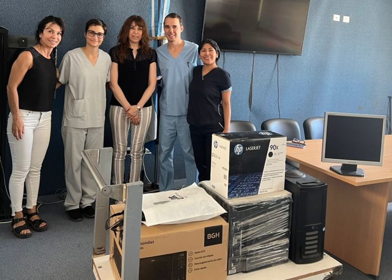 El Hospital Recibe Donaciones De La Empresa Aluar