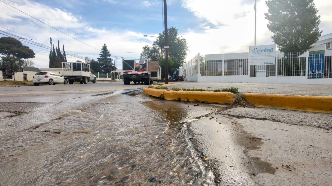 Reparación sobre red de agua potable