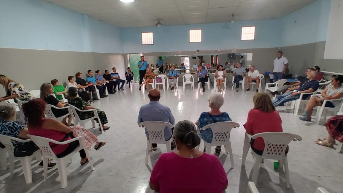 Exitoso encuentro del «Programa Comisarías Cercanas» en el Barrio Unión de Trelew