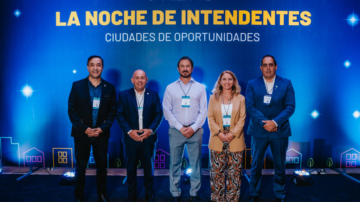 Sastre Estuvo Presente En El Encuentro De Los Intendentes Más Destacados Del País