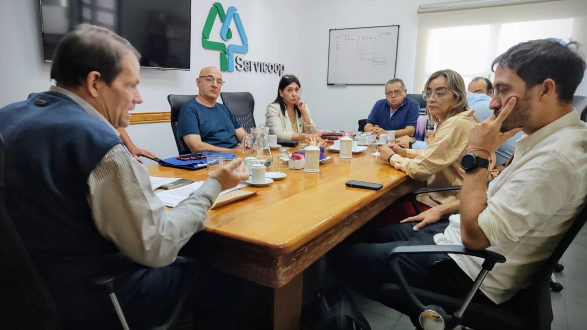 Reunión con Concejales de la ciudad por pedido de informes.