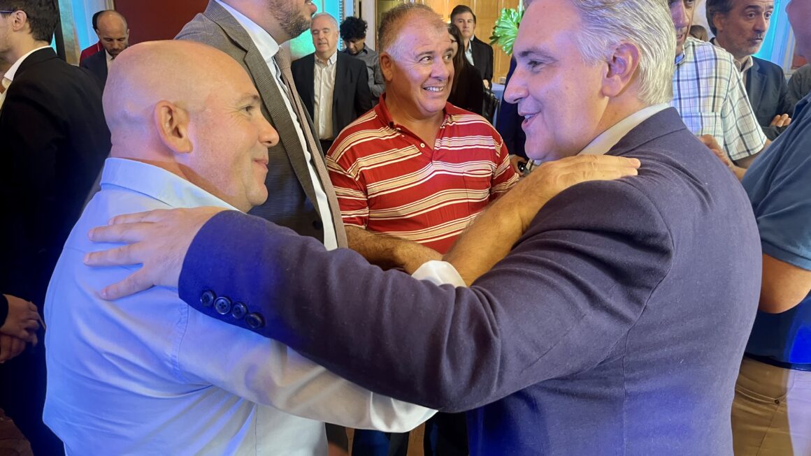 Sastre Fue Recibido En Córdoba Por El Gobernador Martín Llaryora