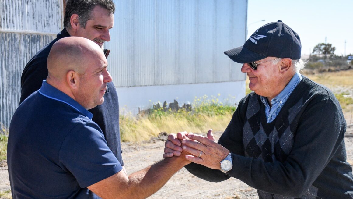 Sastre Recorrió Las Obras Que Se Realizan En El Aeroclub De Puerto Madryn