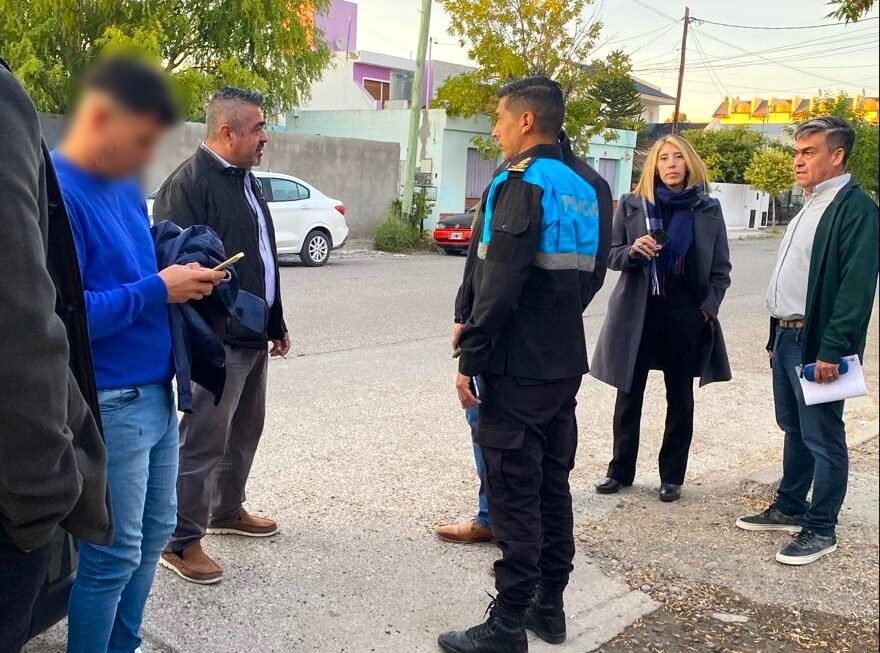 “Operativo Pollos de Papel”: La Policía del Chubut secuestró artículos y documentación en viviendas de ex funcionarios