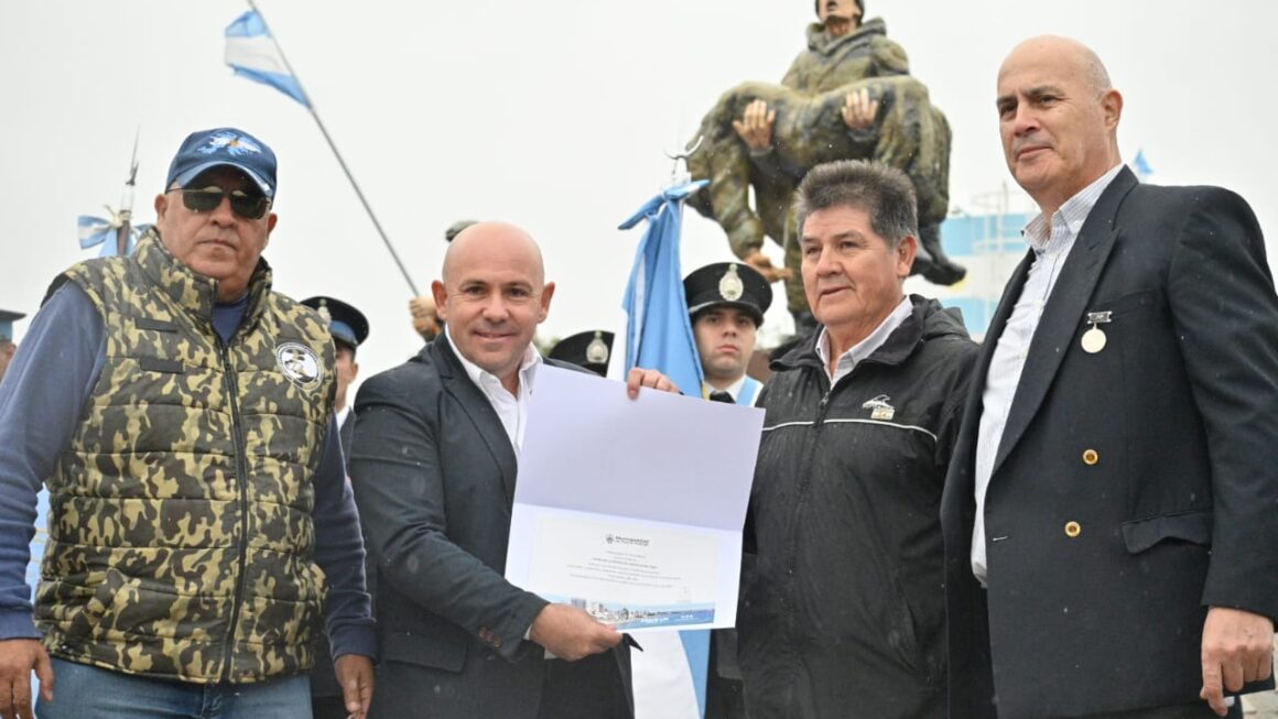 Sastre Encabezó El Acto Por Un Nuevo Aniversario De La Gesta De Malvinas