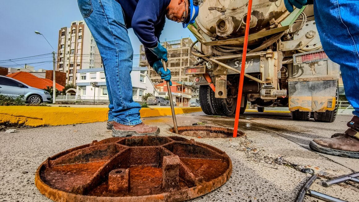 Tareas de mantenimiento preventivo sobre el sistema cloacal