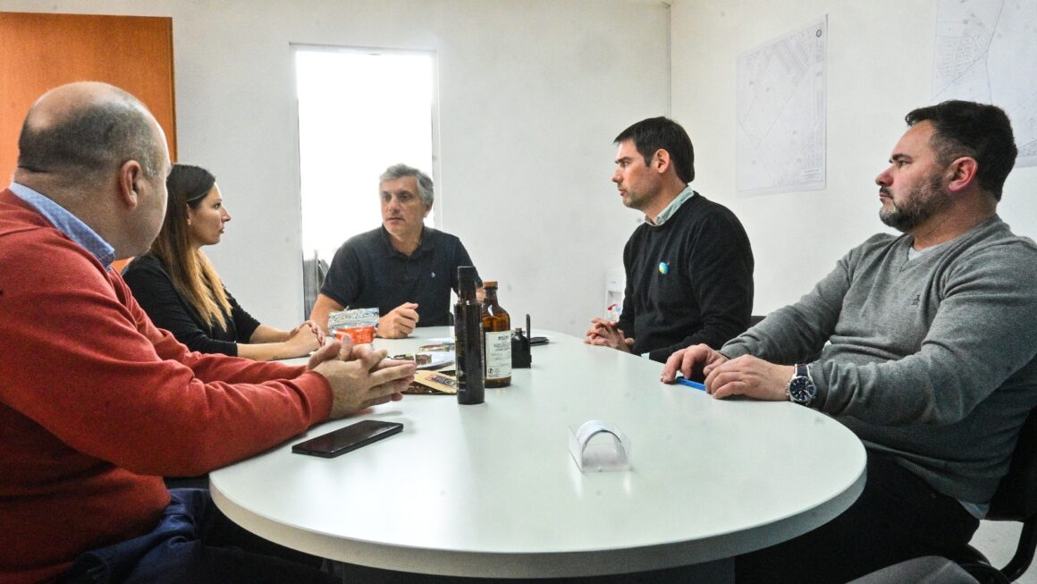 Se Abre La Convocatoria A Emprendedores Y Pymes De Puerto Madryn Para Comercializar Sus Productos En Las Sucursales De La Anónima