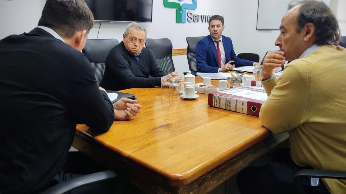 El Consejo de Administración recibió al Dr. Ricardo Gabilondo.