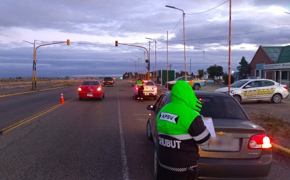 El Gobierno del Chubut controló más de 7000 vehículos el fin de semana y detectó a 60 conductores alcoholizados