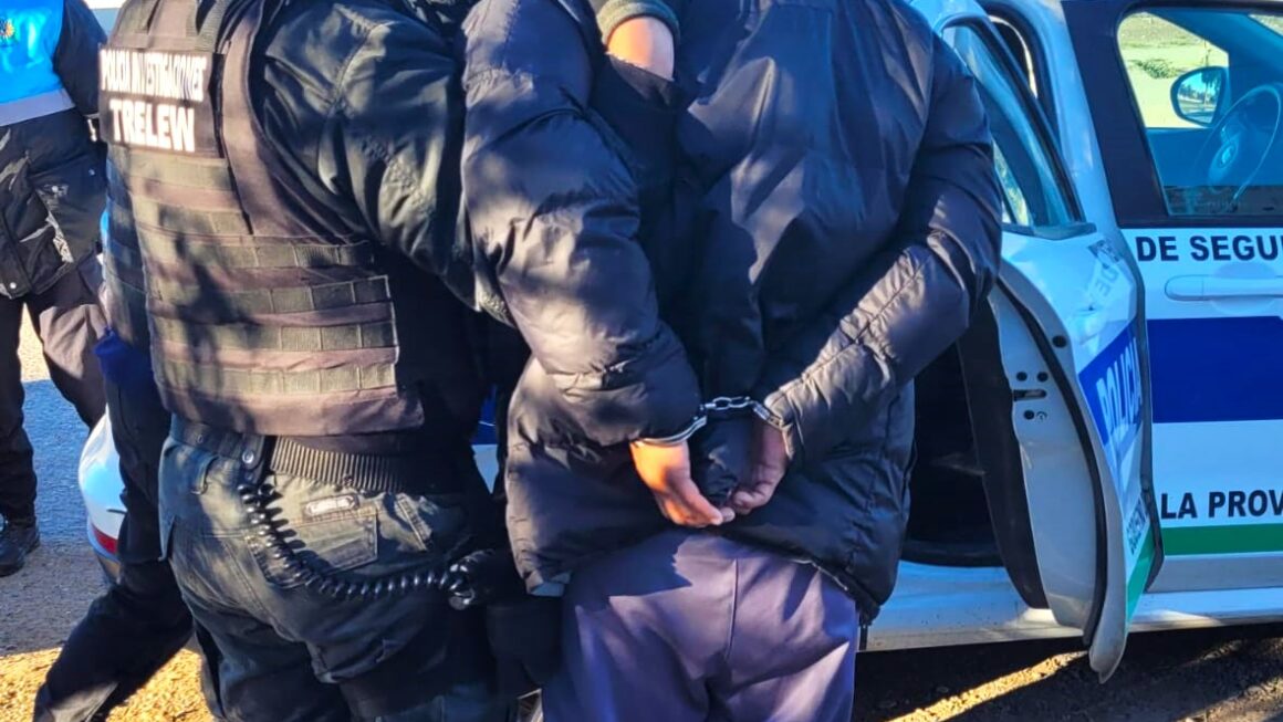 La Policía del Chubut detuvo en Trelew a dos sujetos por el robo agravado a una tienda comercial