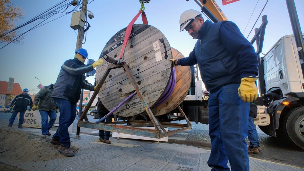 Avanza la renovación del tendido de redes eléctricas subterráneas en el centro de nuestra ciudad.