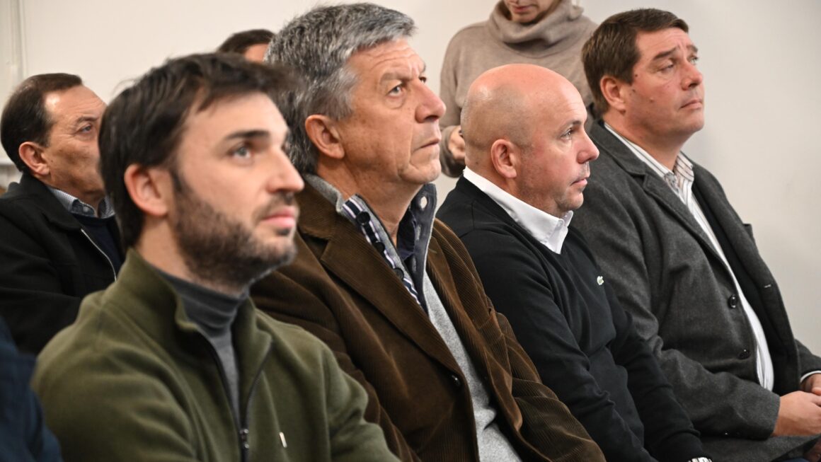 Sastre Participó De La Presentación Del Proyecto De Ley Para La Promoción De La Industria Naval En Chubut