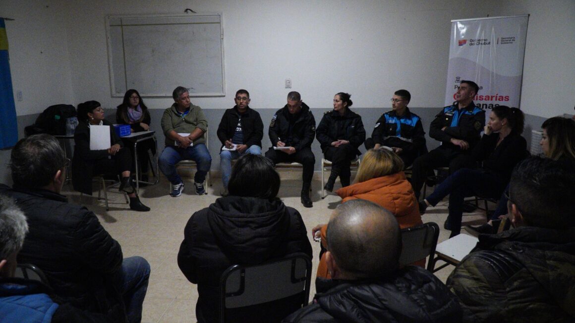 «Comisarías Cercanas» el programa que complementa al Comando Unificado realizó reuniones en Trelew y Rawson