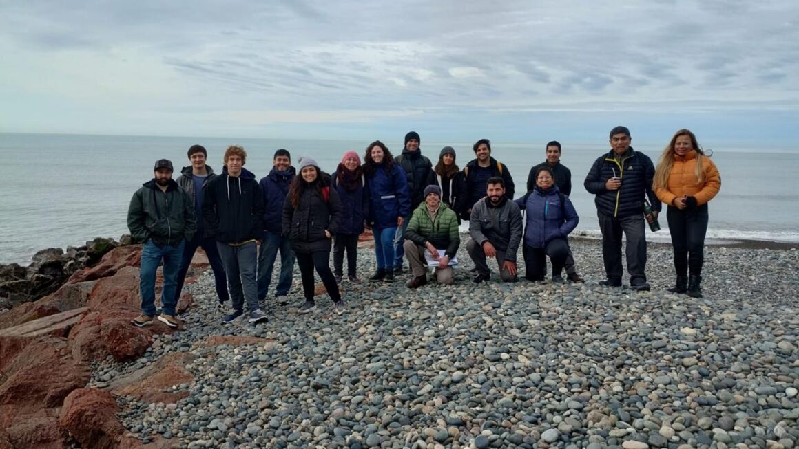 Estudiantes universitarios visitaron instalaciones de la Dirección General de Infraestructura Portuaria en Playa Unión