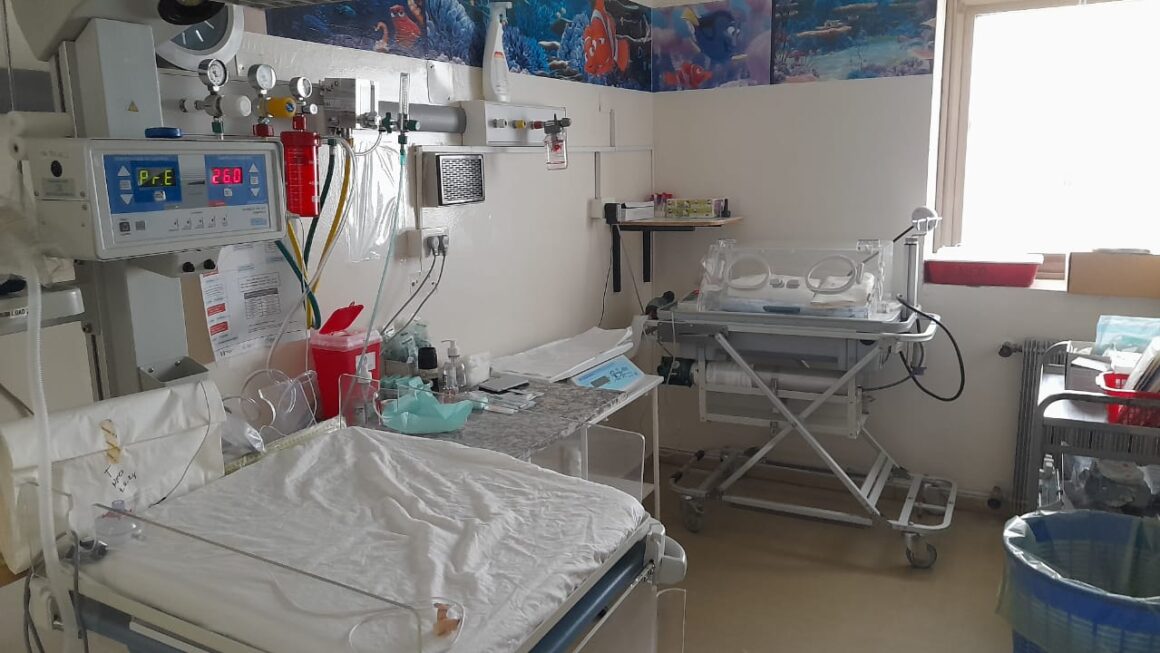 Nacimientos prematuros: Provincia valoró aplicación de estrategia que permitió reducir índices de mortalidad infantil