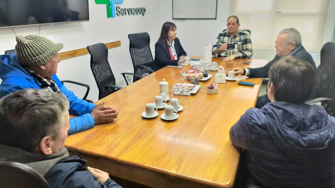 Reunión con las nuevas autoridades del consorcio del barrio Roca.