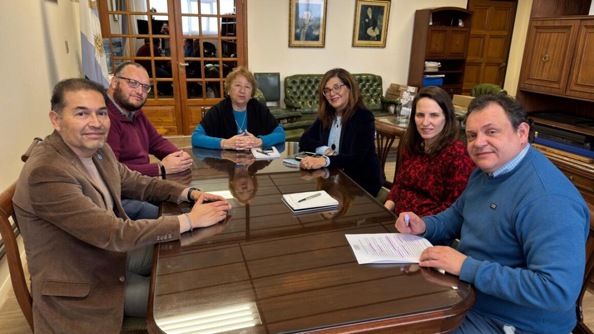 Estratégico encuentro entre el Gobierno Provincial y la Universidad Nacional de la Patagonia