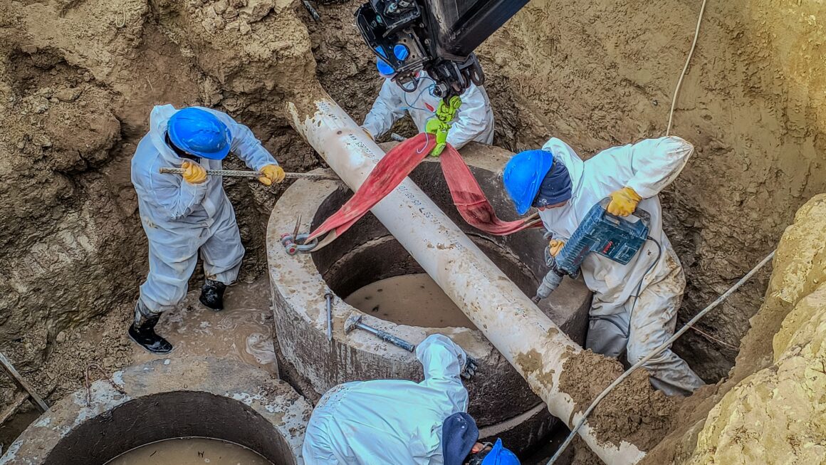 Obras urgentes por mal uso del sistema cloacal en la zona oeste.