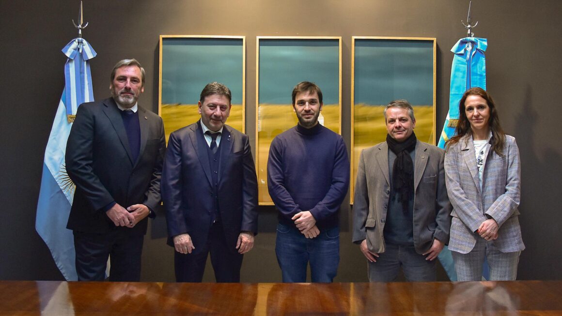 Torres recibió a los representantes de la Asociación Argentina de Fiscales