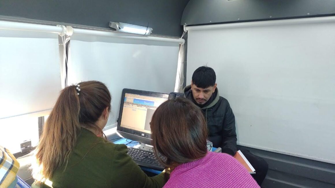El Gobierno realiza un operativo móvil de documentación en comunas rurales