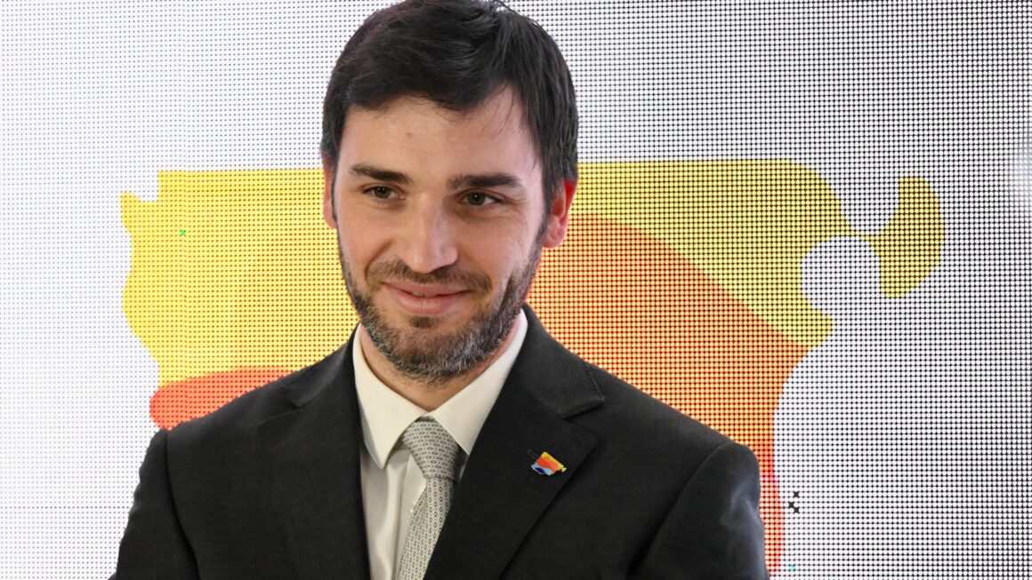 Torres tomó juramento a los nuevos funcionarios del gabinete provincial