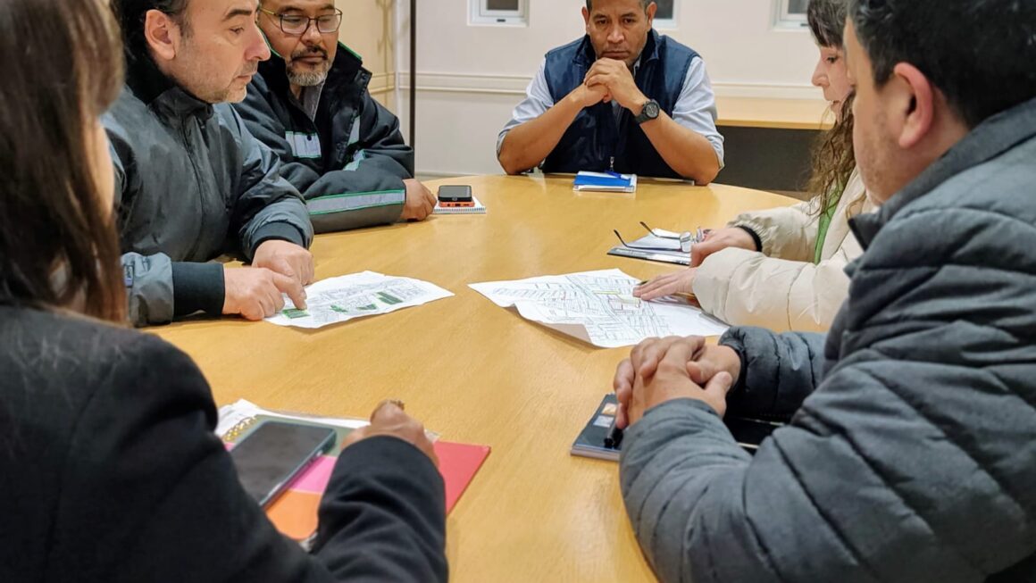 Continúan las reuniones, para evitar las conexiones clandestinas en la ciudad.
