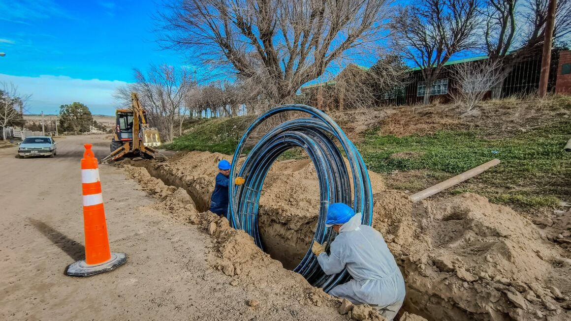 Nueva Cañería de Agua Potable en Parque industrial liviano.