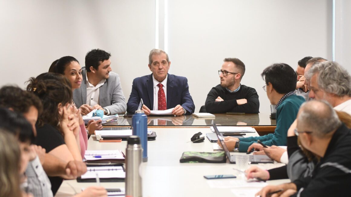 El Gobierno y los gremios docentes retomaron las negociaciones paritarias
