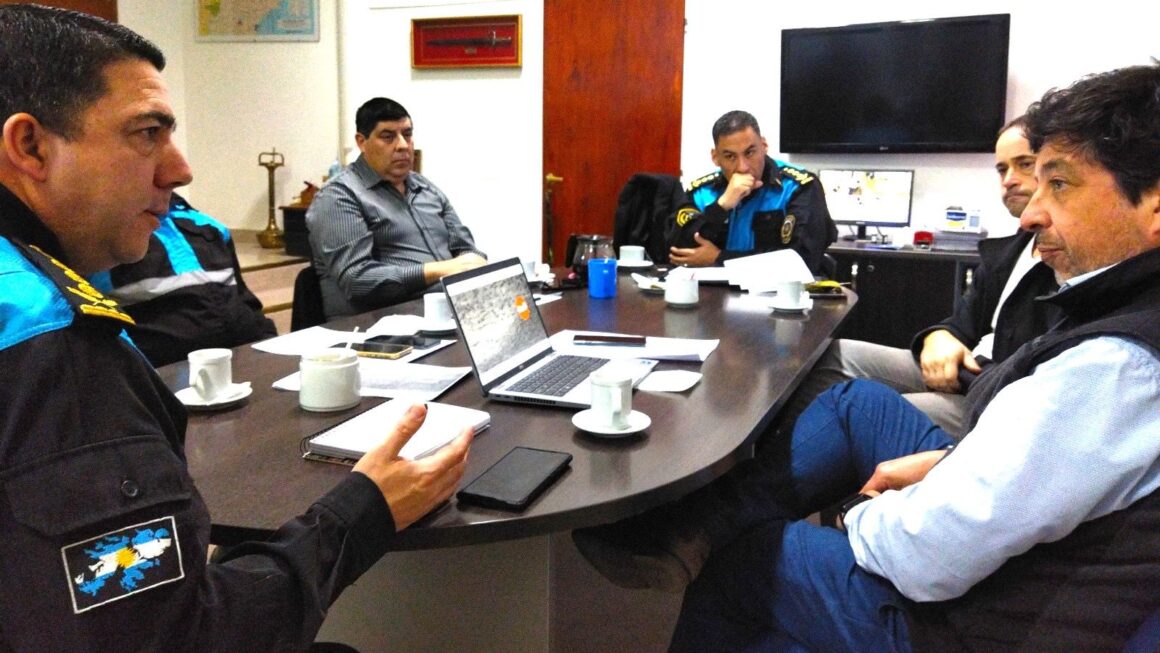 El Gobierno del Chubut define un esquema preventivo para resguardar las comunicaciones ante hechos vandálicos