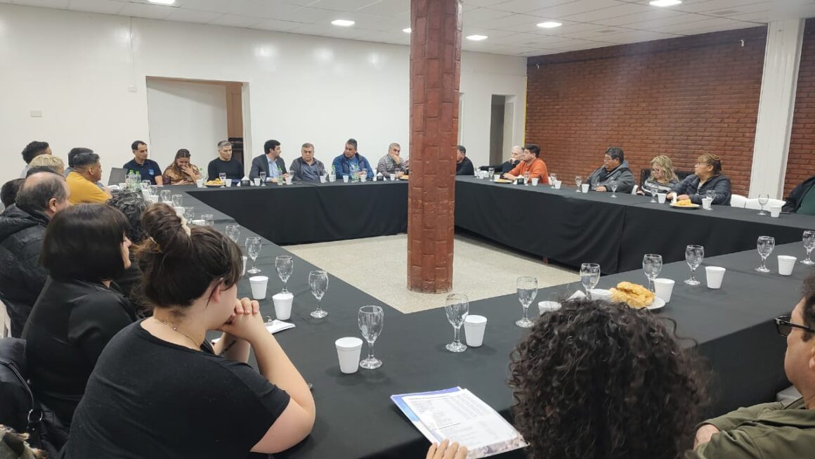 Provincia y CGT del VIRCh conforman una mesa de diálogo y trabajo conjunto