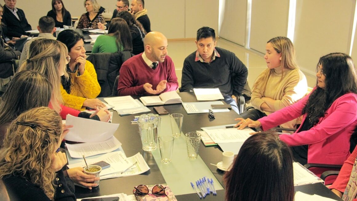 El gobierno provincial realizó una jornada sobre Gestión de Políticas Penitenciarias y Acceso a la Justicia