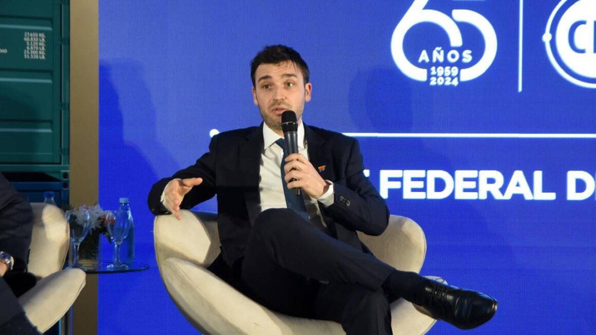 Torres participó de la Cumbre Federal de Logística y destacó el potencial industrial de Chubut y la Patagonia