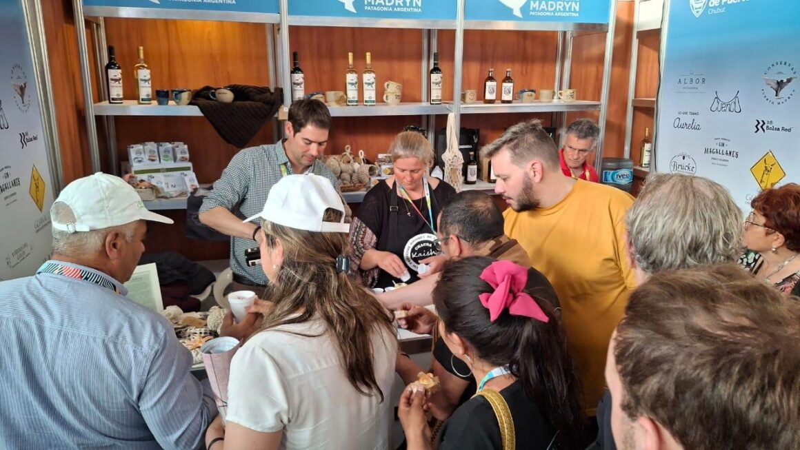 Puerto Madryn Promociona Sus Atractivos Turísticos En Fit 2024