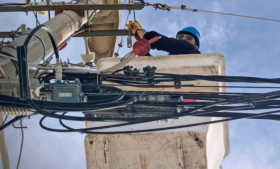 Corte imprevisto de energía en diversas zonas de la ciudad.