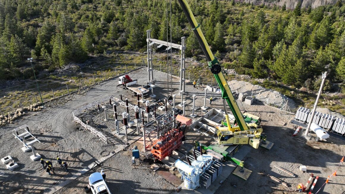 Provincia avanza con obras fundamentales para la ampliación y estabilización del sistema eléctrico en la Comarca Andina