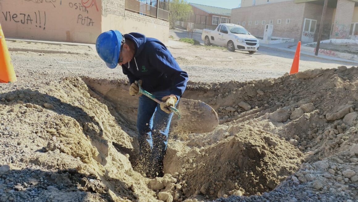Readecuación de redes de agua potable en la zona oeste