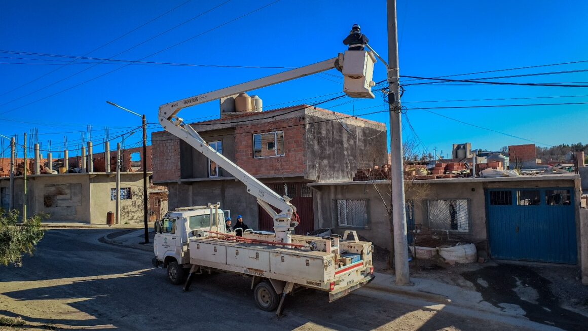 Nuevas luminarias LED en el B° Nueva Chubut