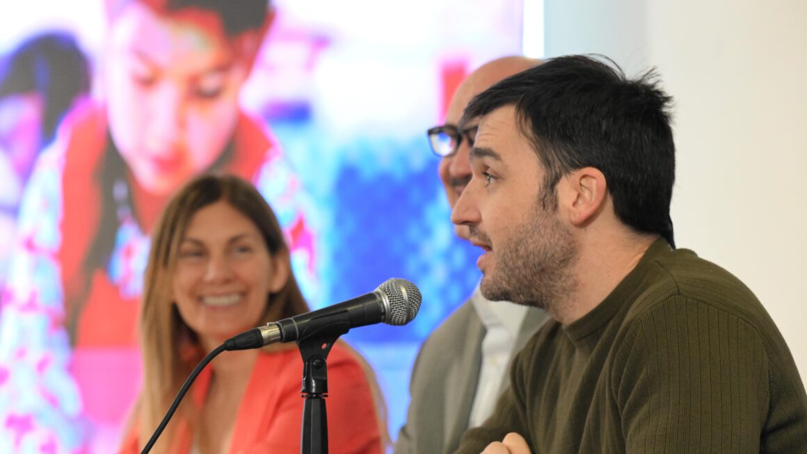 Torres encabezó la firma de un histórico convenio marco de cooperación con representantes de UNICEF Argentina