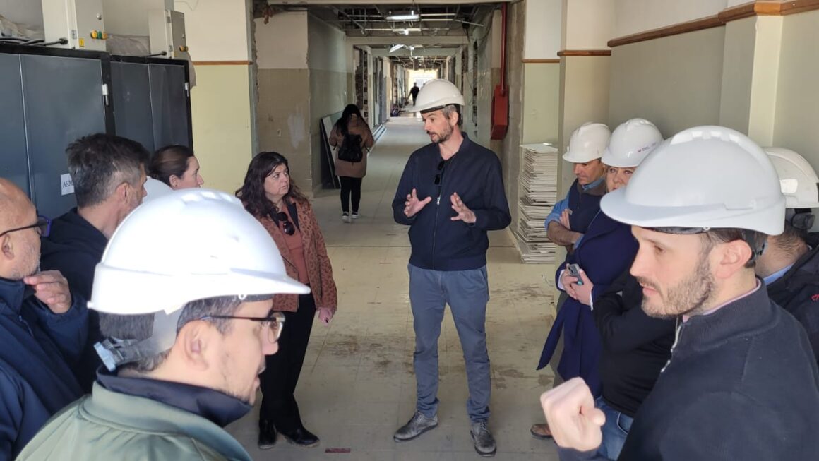Comodoro Rivadavia: el Gobierno supervisó los avances en las obras de la Escuela de Biología Marina junto a padres de alumnos