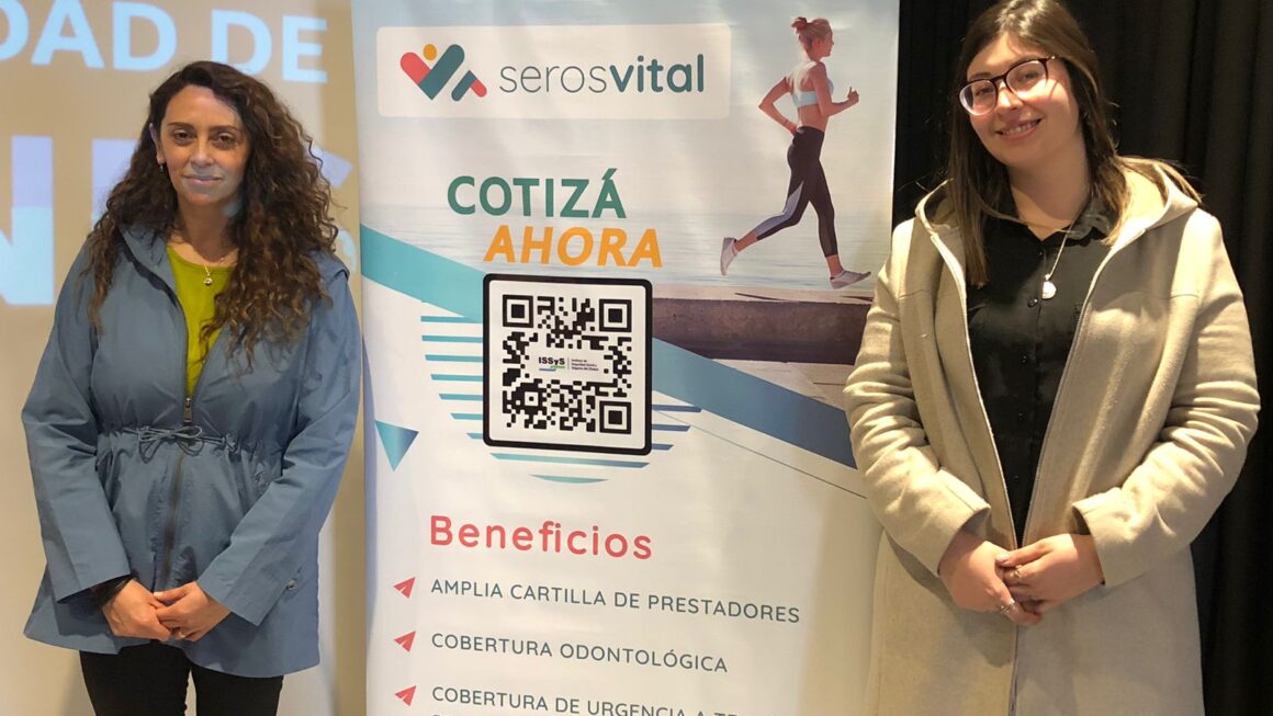 Equipo de asesores comerciales de Seros Vital se reunieron en Camarones con la intendenta