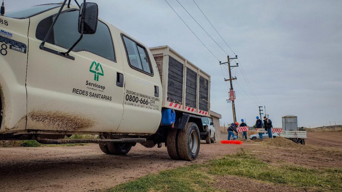 Ampliación de redes de agua potable en el Parque Industrial Pesado