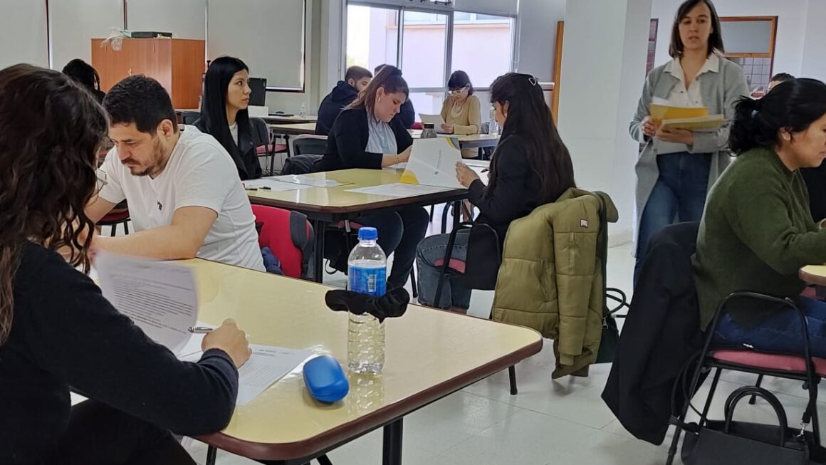 El Gobierno del Chubut tomó examen para cubrir cargos en las “Residencias del Equipo de Salud 2024”